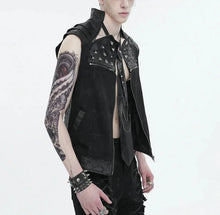 Load image into Gallery viewer, model showing side of vest