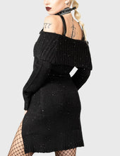 Load image into Gallery viewer, model showing back of dress