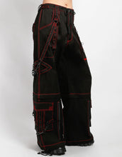 Load image into Gallery viewer, model showing side of pants