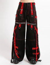 Load image into Gallery viewer, model showing front of pants