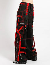Load image into Gallery viewer, model showing side of pants