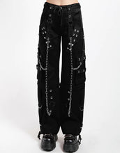 Load image into Gallery viewer, model showing front of pants