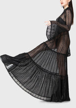 Load image into Gallery viewer, model showing side of dress