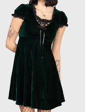 Load image into Gallery viewer, model showing front of dress