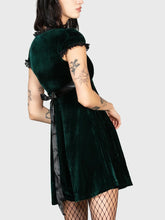 Load image into Gallery viewer, model showing back of dress