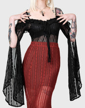 Load image into Gallery viewer, model showing front of top