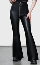 Load image into Gallery viewer, model showing front of pants