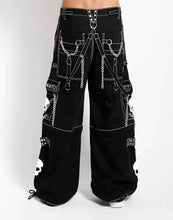 Load image into Gallery viewer, model showing back of pants