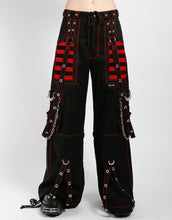 Load image into Gallery viewer, model showing front of pants
