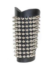 Load image into Gallery viewer, armband on display