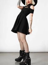 Load image into Gallery viewer, model showing side of dress