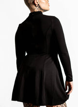 Load image into Gallery viewer, model showing back of dress