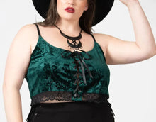 Load image into Gallery viewer, model showing front of top