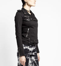 Load image into Gallery viewer, model showing side of jacket