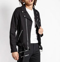 Load image into Gallery viewer, model showing side of jacket