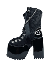 Load image into Gallery viewer, side of boot on display