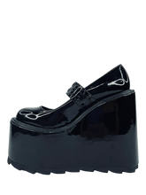 Load image into Gallery viewer, side of shoe on display