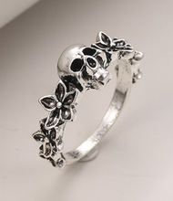 Load image into Gallery viewer, ring on display