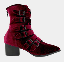 Load image into Gallery viewer, side of boot on display