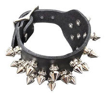 Load image into Gallery viewer, bracelet on display
