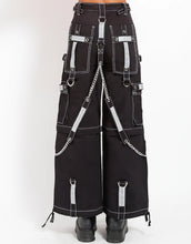 Load image into Gallery viewer, model showing back of pants
