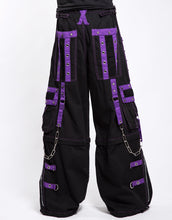 Load image into Gallery viewer, model showing back of pants
