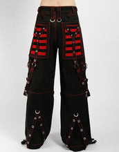 Load image into Gallery viewer, model showing back of pants
