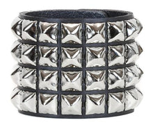 Load image into Gallery viewer, bracelet on display
